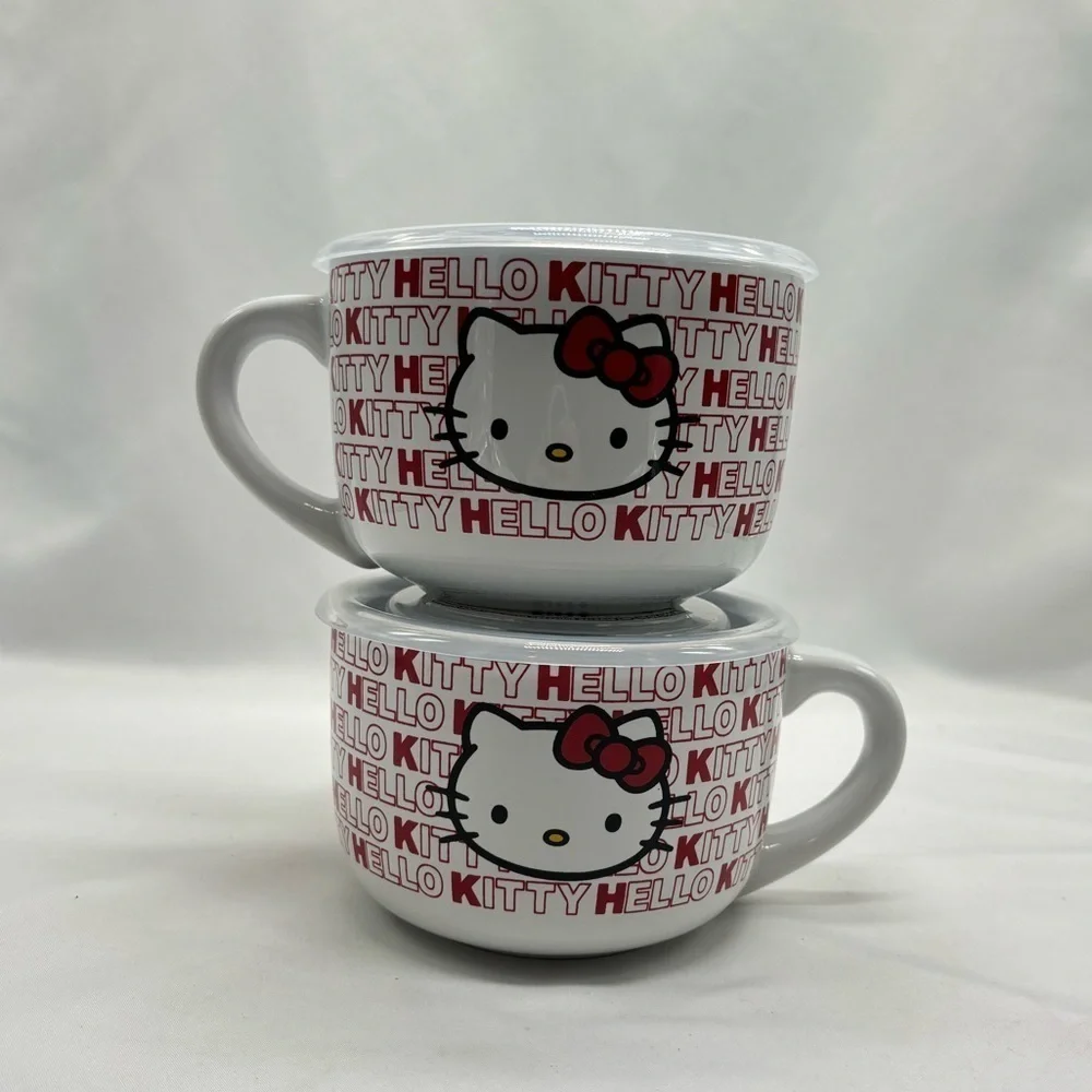 Sanrio Hello Kitty ceramic soup bowl color red and shite with lid.‎
